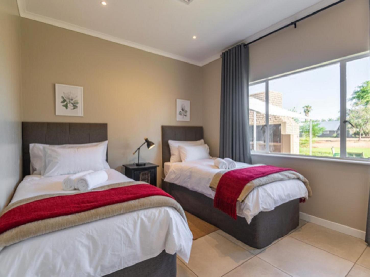 Flying Ostrich Guesthouse & Self-Catering Accommodation Mariental Kamer foto